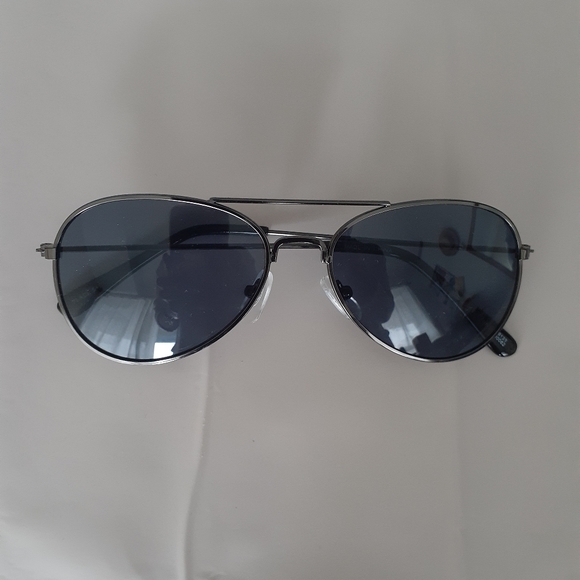 Children Place Sunglass - Picture 2 of 3